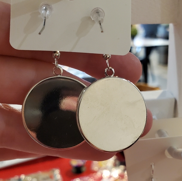 Ruby and Aqua Oshi No Ko Anime Dangle Earrings Handmade - Picture 3 of 3